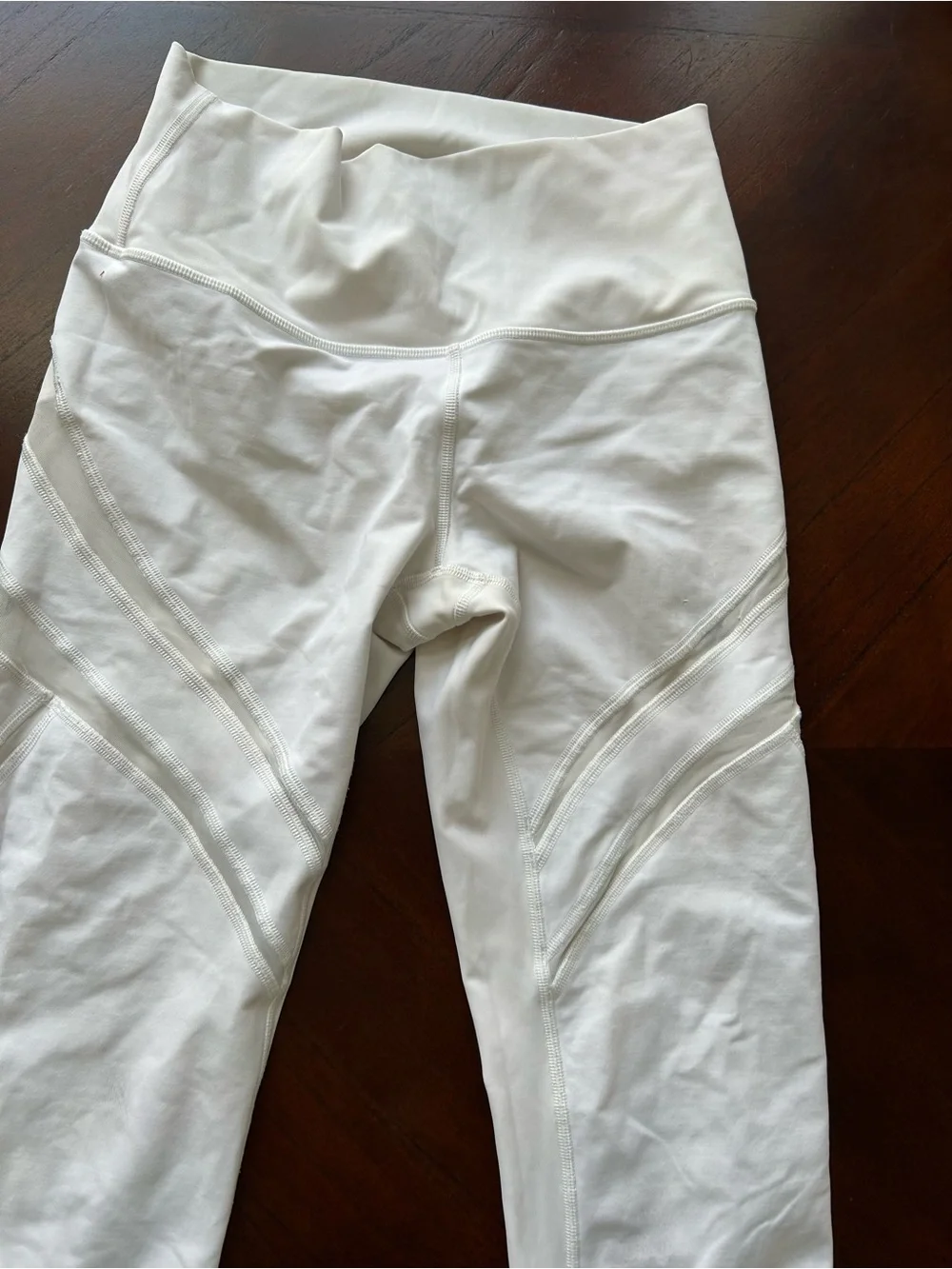 lululemon athletica White Capri Leggings size 6